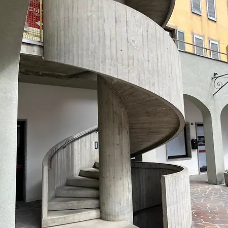 Apartment In Centro Tirano